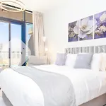 Bloomfields Royal Stu Al Maryah Island
